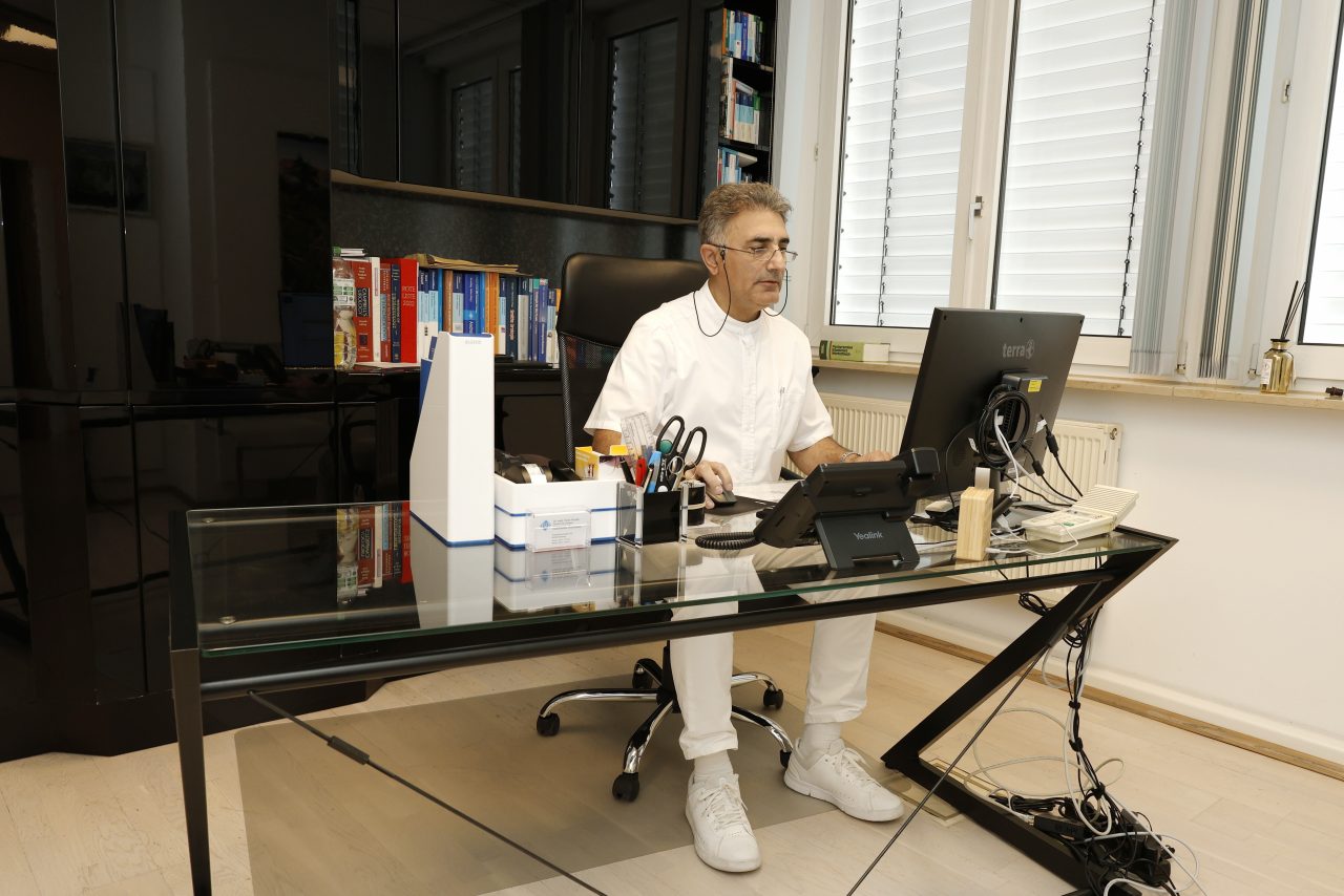 Dr Med Farid Sandoghdar Allgemeinmedizin Geriatrie Hausarztpraxis Die Praxis | Dr. med. Farid Pourak – Urologie